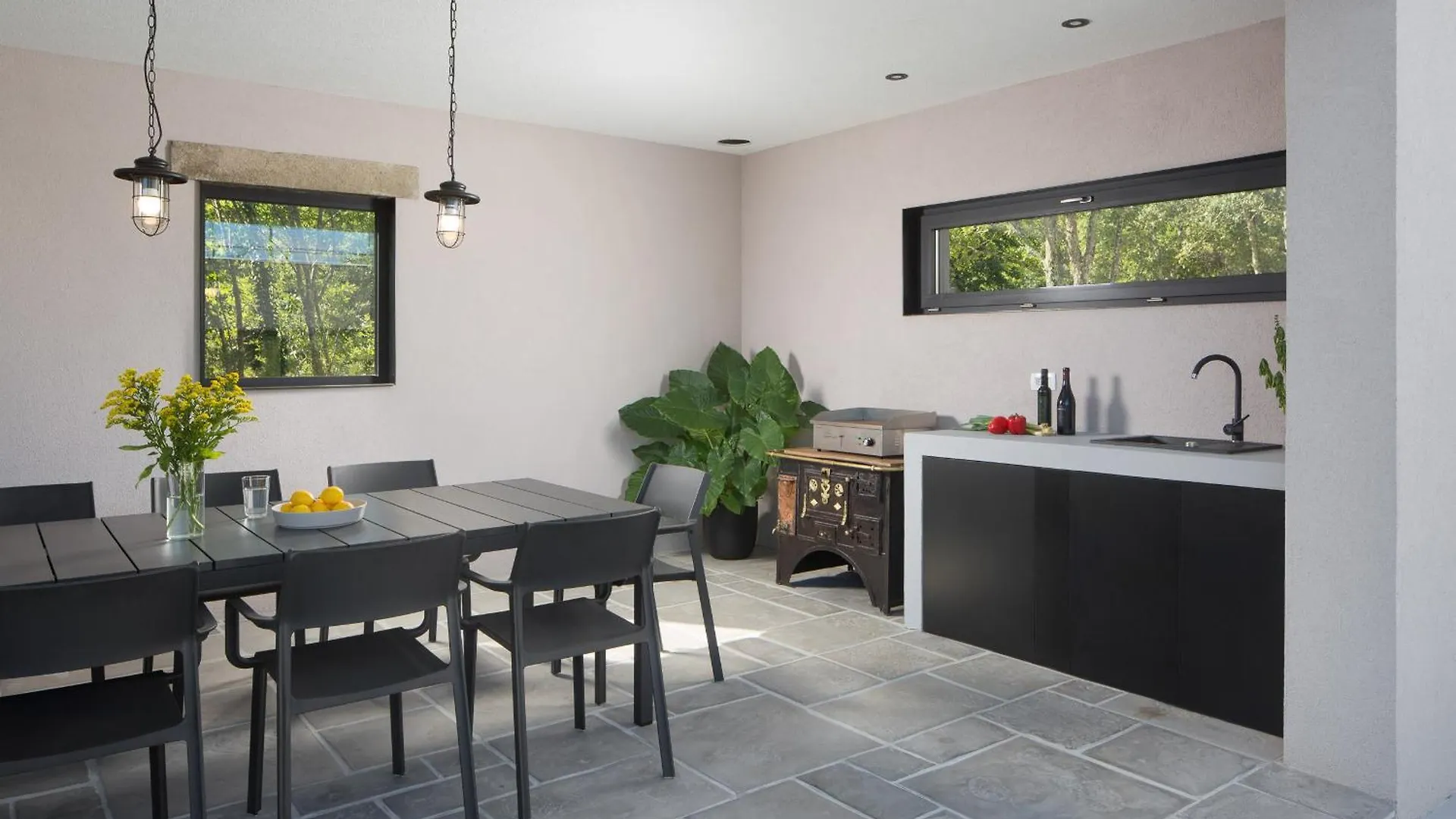 Villa Mons Caldera For 10 People With 40 M2 Infinity Heated Pool & Kids Playground Kršan كرواتيا