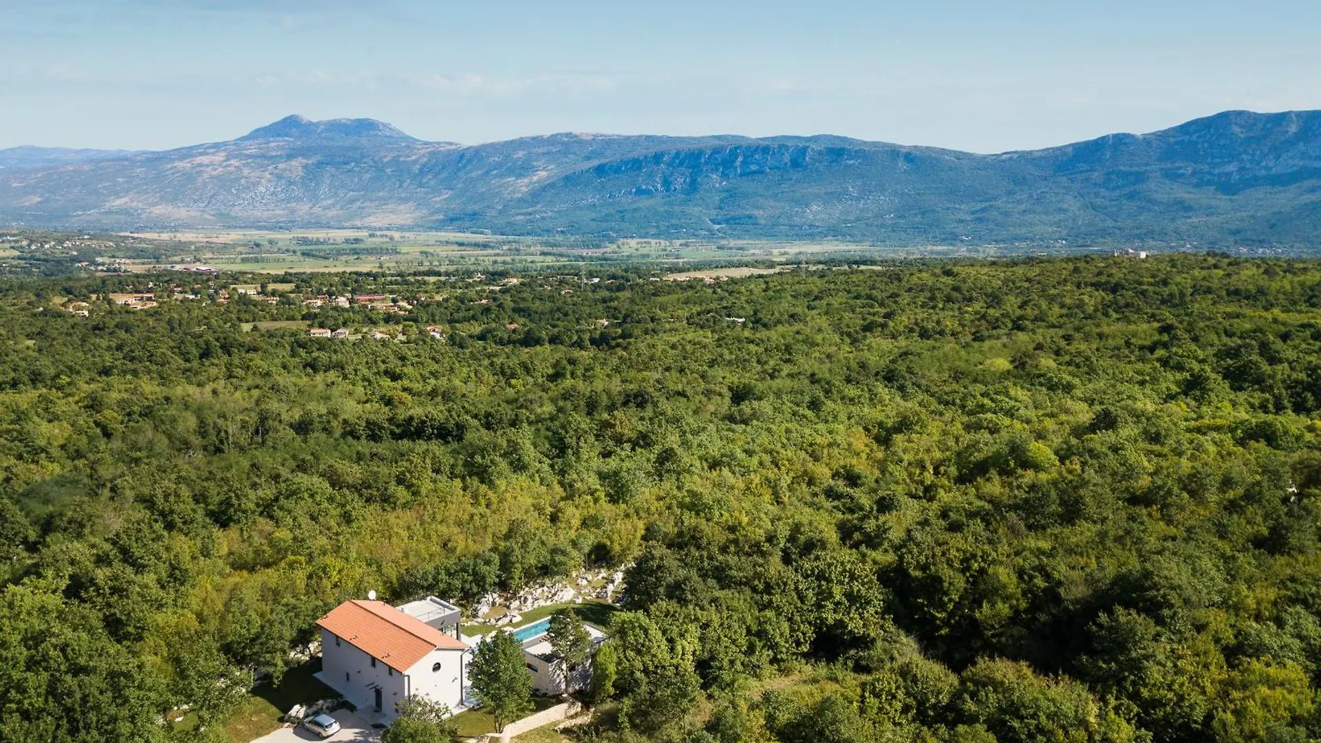 Villa Mons Caldera For 10 People With 40 M2 Infinity Heated Pool & Kids Playground Kršan
